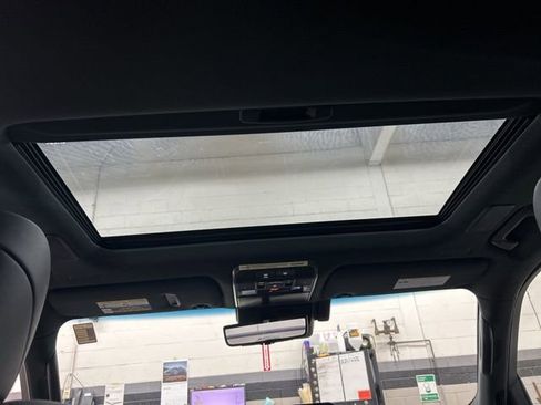 New 2025 Lexus LX 600 4WD w/ Luxury Package image 21