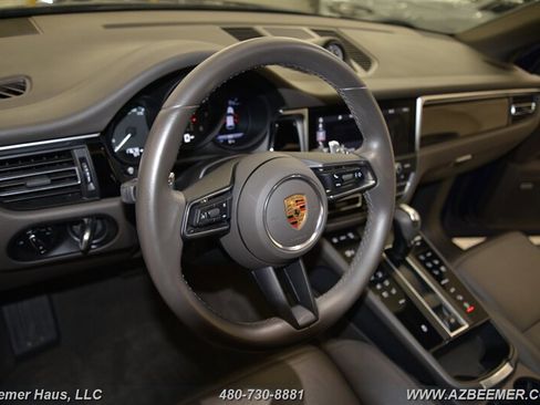Used 2023 Porsche Macan image 29