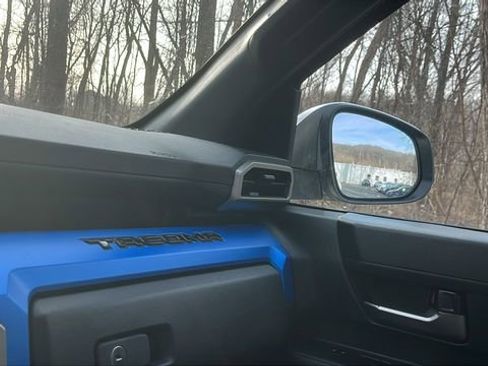 Used 2024 Toyota Tacoma TRD Off-Road image 18