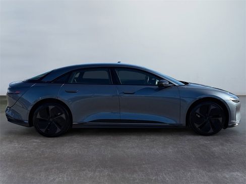 Used 2024 Lucid Air Pure image 2