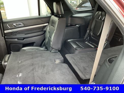 Used 2018 Ford Explorer Sport AWD/4WD image 30