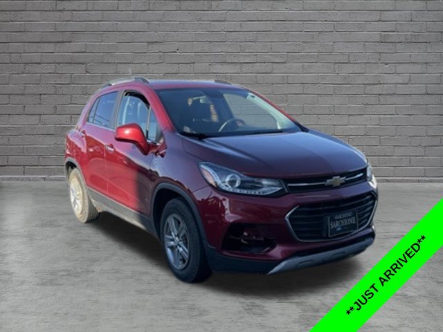 Used 2019 Chevrolet Trax LT w/ LT Convenience Package FWD image 1
