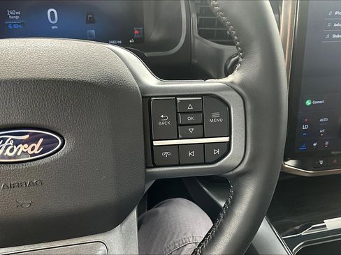 Used 2024 Ford F150 Lightning Lariat image 23