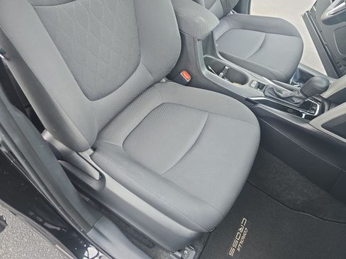 Used 2024 Toyota Corolla Cross LE w/ Moonroof Package FWD image 10
