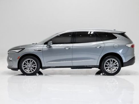 Used 2024 Buick Enclave Essence w/ Experience Buick Package AWD/4WD image 31