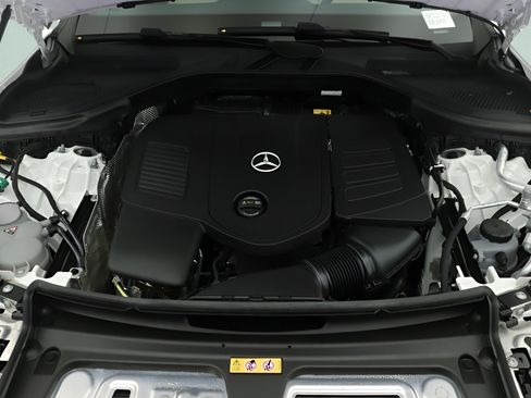 Certified 2025 Mercedes-Benz GLC 350e 4MATIC image 24