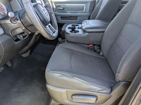 Used 2019 RAM 1500 Classic Warlock image 16