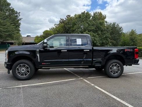 Used 2024 Ford F250 Limited w/ FX4 Off-Road Package image 4