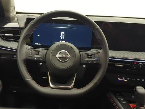 Used 2025 Nissan Kicks SR FWD image 17