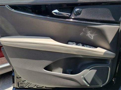 Certified 2023 Lincoln Nautilus Reserve image 28