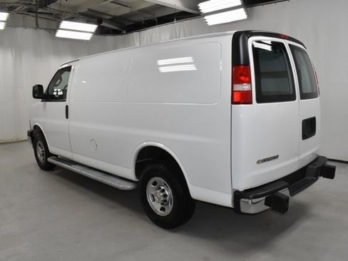 Used 2024 Chevrolet Express 2500 w/ Driver Convenience Package image 7