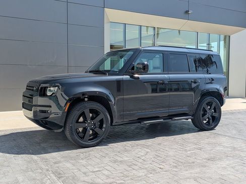 New 2026 Land Rover Defender 110 X-Dynamic SE AWD/4WD image 2