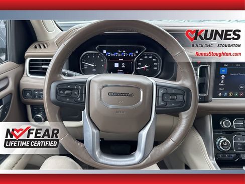 Used 2021 GMC Yukon Denali w/ Denali Premium Package image 25