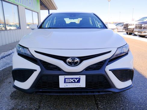 Used 2023 Toyota Camry SE image 14
