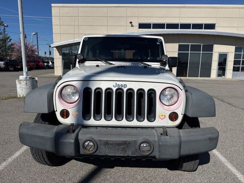 Used 2010 Jeep Wrangler Unlimited Sport AWD/4WD image 2