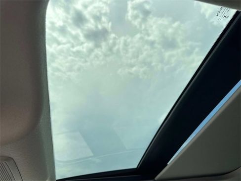 New 2025 Nissan Kicks SV w/ SV Premium Package image 27