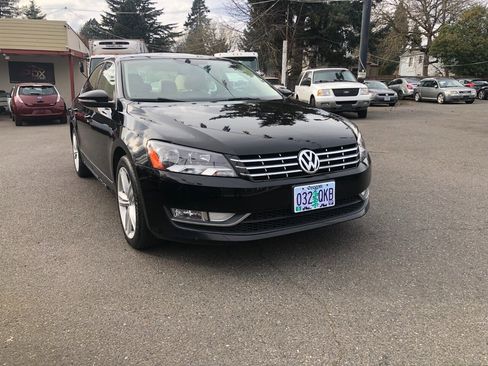 Used 2012 Volkswagen Passat TDI SEL Premium image 6