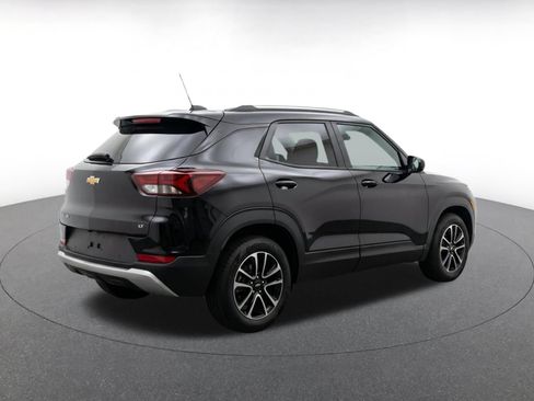 Used 2025 Chevrolet TrailBlazer LT FWD image 9