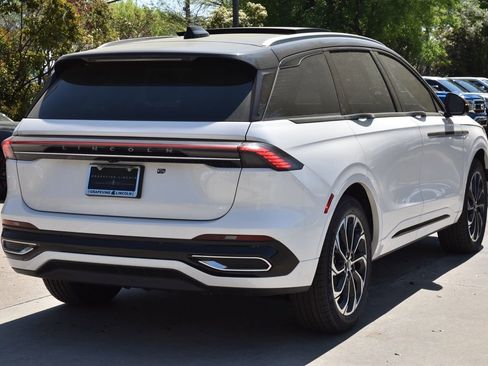 New 2026 Lincoln Nautilus Reserve image 14