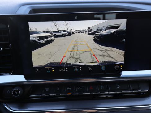 Used 2024 Chevrolet Silverado 2500 High Country w/ High Country Premium Package image 32