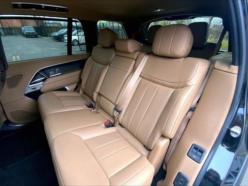 Used 2025 Land Rover Range Rover Long Wheelbase SE image 20
