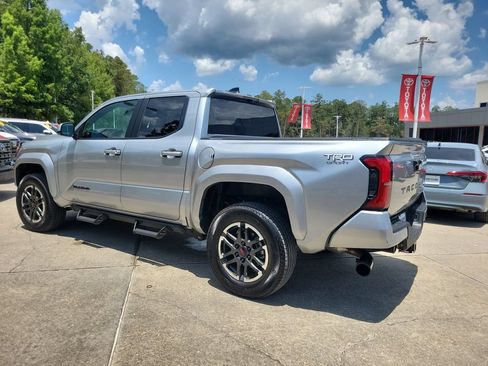 Used 2026 Toyota Tacoma TRD Sport RWD image 3