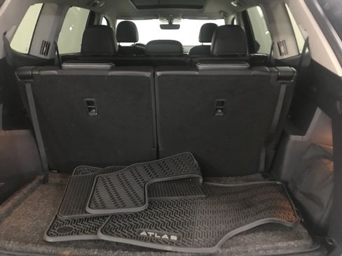 Used 2023 Volkswagen Atlas SE w/ Panoramic Sunroof Package image 24