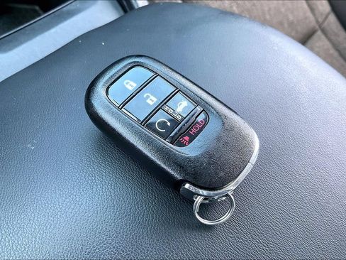 Certified 2025 Honda Accord SE image 32