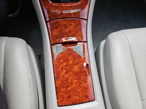 Used 2006 Toyota Highlander Limited w/ Leather Trim Pkg image 28