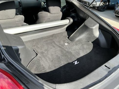 Used 2017 Nissan 370Z Base image 6