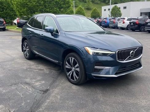 Used 2023 Volvo XC60 T8 Plus w/ Protection Package Premier AWD/4WD image 3