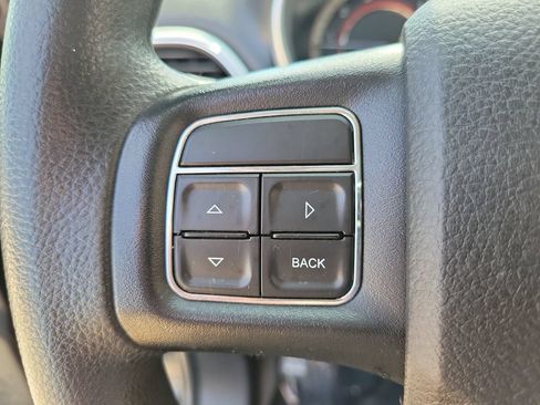 Used 2018 Dodge Journey SE FWD image 21