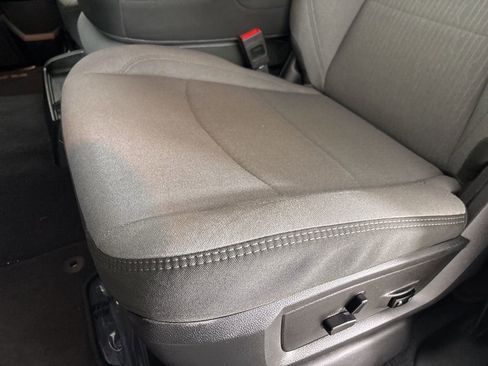 Used 2024 RAM 2500 Big Horn w/ Bed Utility Group image 10