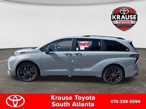 New 2026 Toyota Sienna XSE FWD image 4