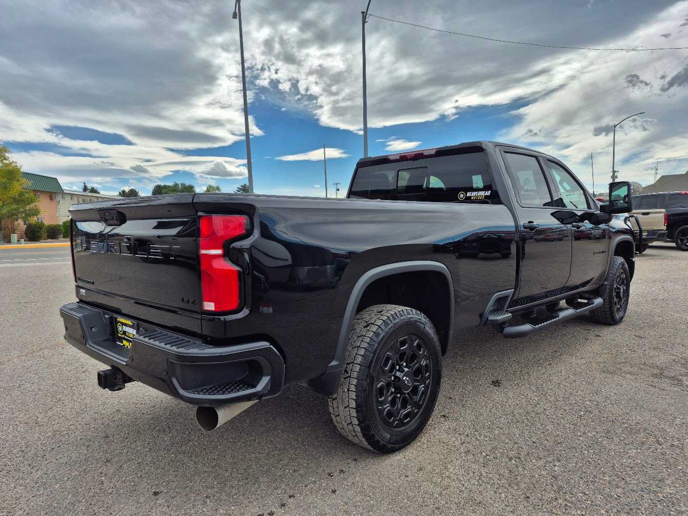 Used 2024 Chevrolet Silverado 2500 LTZ w/ LTZ Plus Package AWD/4WD image 3