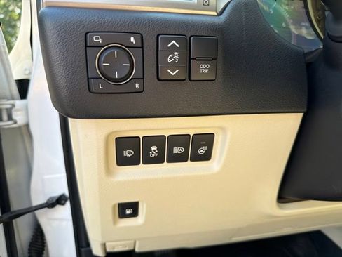 Used 2023 Lexus GX 460 Premium AWD/4WD image 14
