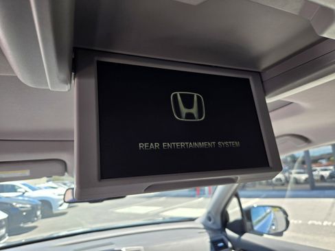 Used 2017 Honda Pilot Touring image 15
