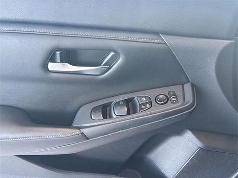 Used 2023 Nissan Sentra SV image 20