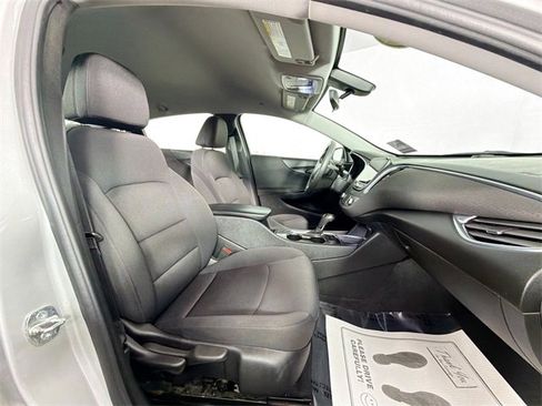 Used 2019 Chevrolet Malibu LT image 32