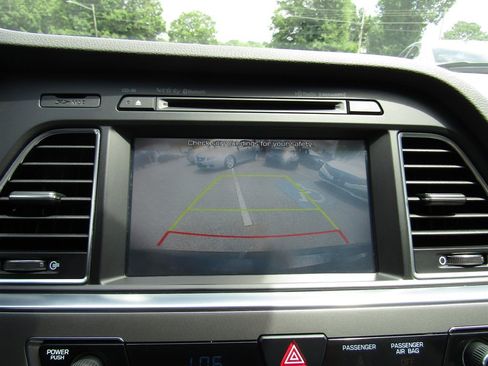 Used 2015 Hyundai Sonata Limited w/ Option Group 05 FWD image 31