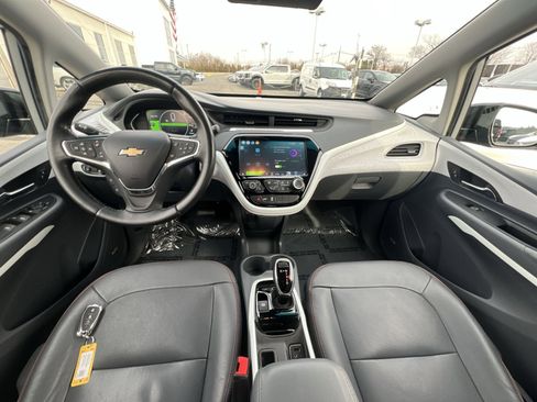 Used 2021 Chevrolet Bolt Premier w/ Infotainment Package image 22