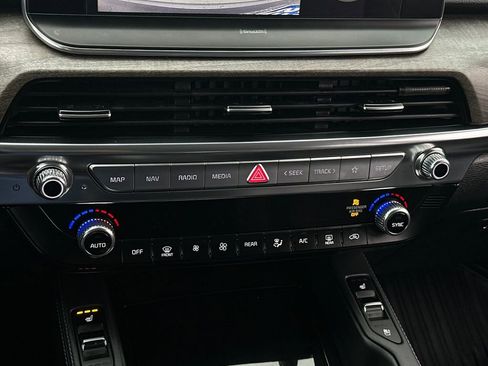 Used 2021 Kia Telluride EX w/ Towing Package image 22