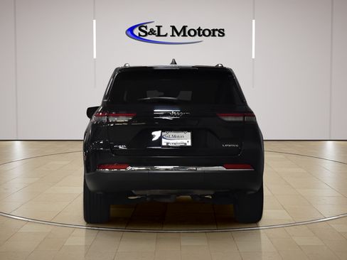 Used 2023 Jeep Grand Cherokee Limited AWD/4WD image 7