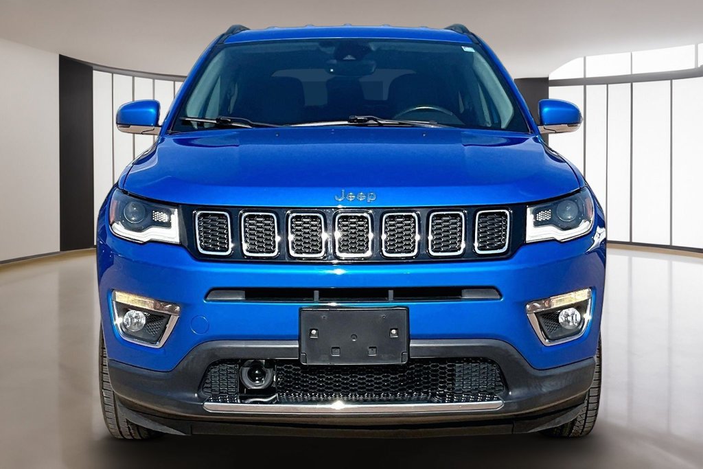 Used 2018 Jeep Compass Limited w/ Navigation Group FWD image 3