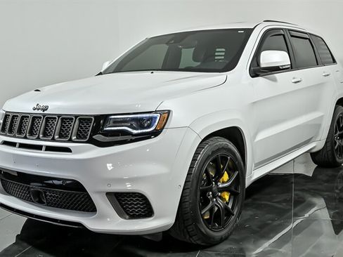 Used 2018 Jeep Grand Cherokee Trackhawk AWD/4WD image 5