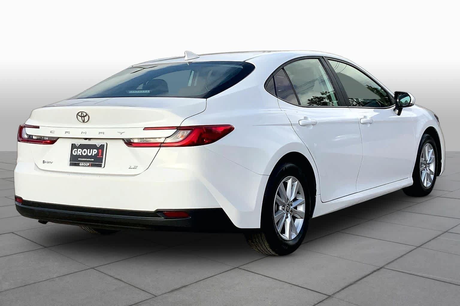 Used 2025 Toyota Camry LE FWD image 13