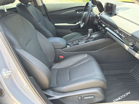 Used 2025 Honda Accord Touring image 13