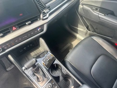 Used 2023 Kia Sportage EX AWD/4WD image 12