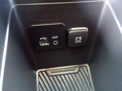 Used 2015 Chrysler 200 C w/ Navigation & Sound Group I image 42