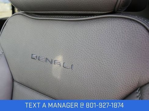 New 2026 GMC Yukon XL Denali w/ Denali Reserve Package AWD/4WD image 25